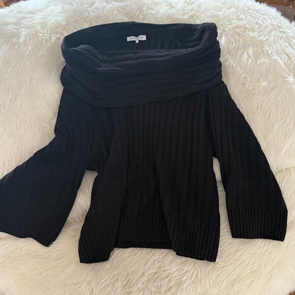 We wore what black sweater - Picture 2 of 3